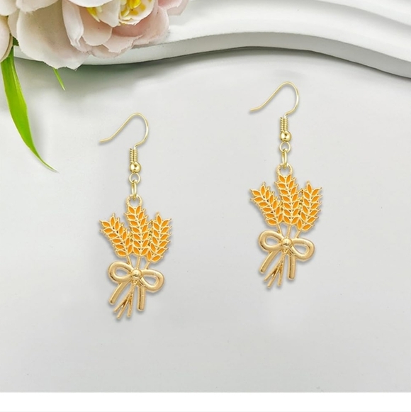 Jewelry - Elegant Gold Wheat Earrings